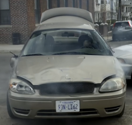 Front of the Ford Taurus